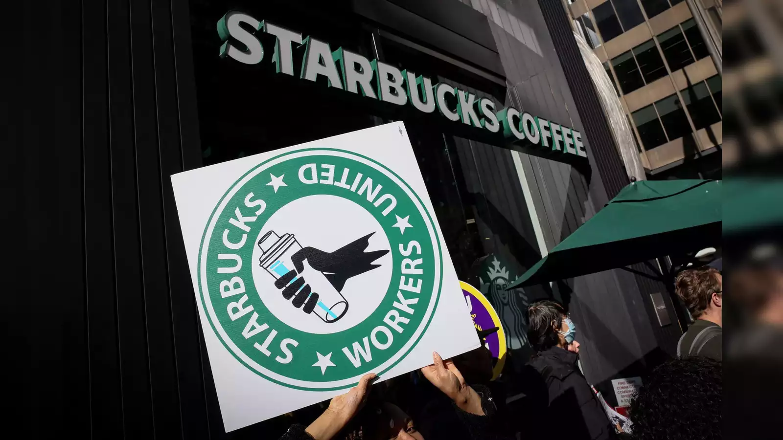 Starbucks Faces Crisis With $11 Billion Loss And A 'Powerful Blow' In ...