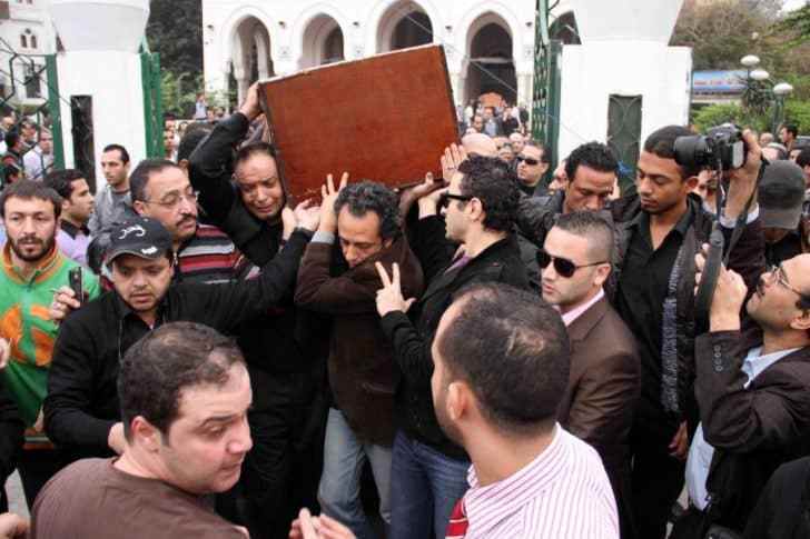 وفاة مطرب التسعينات شهاب حسني بأزمة قلبية مفاجئة
