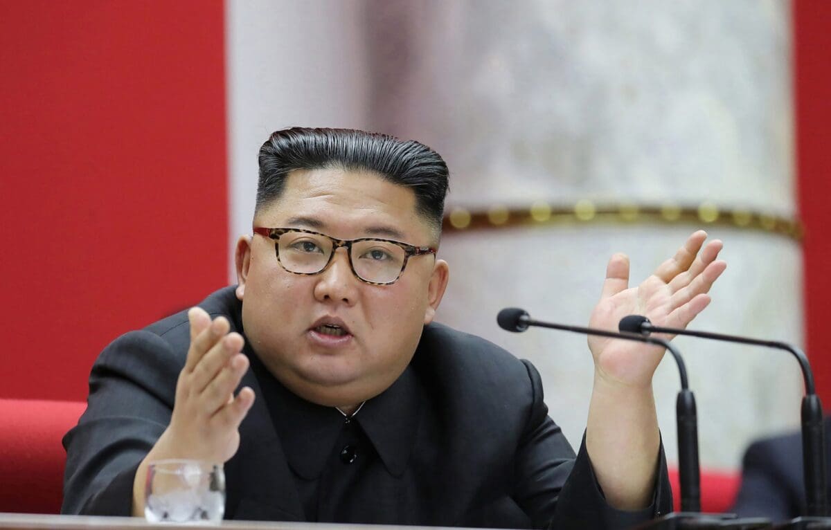 صدق أو لا تصدق.. إعدام 10 أشخاص في كوريا الشمالية لاستخدامهم المحمول! 2 24/6/2021 - 10:22 م