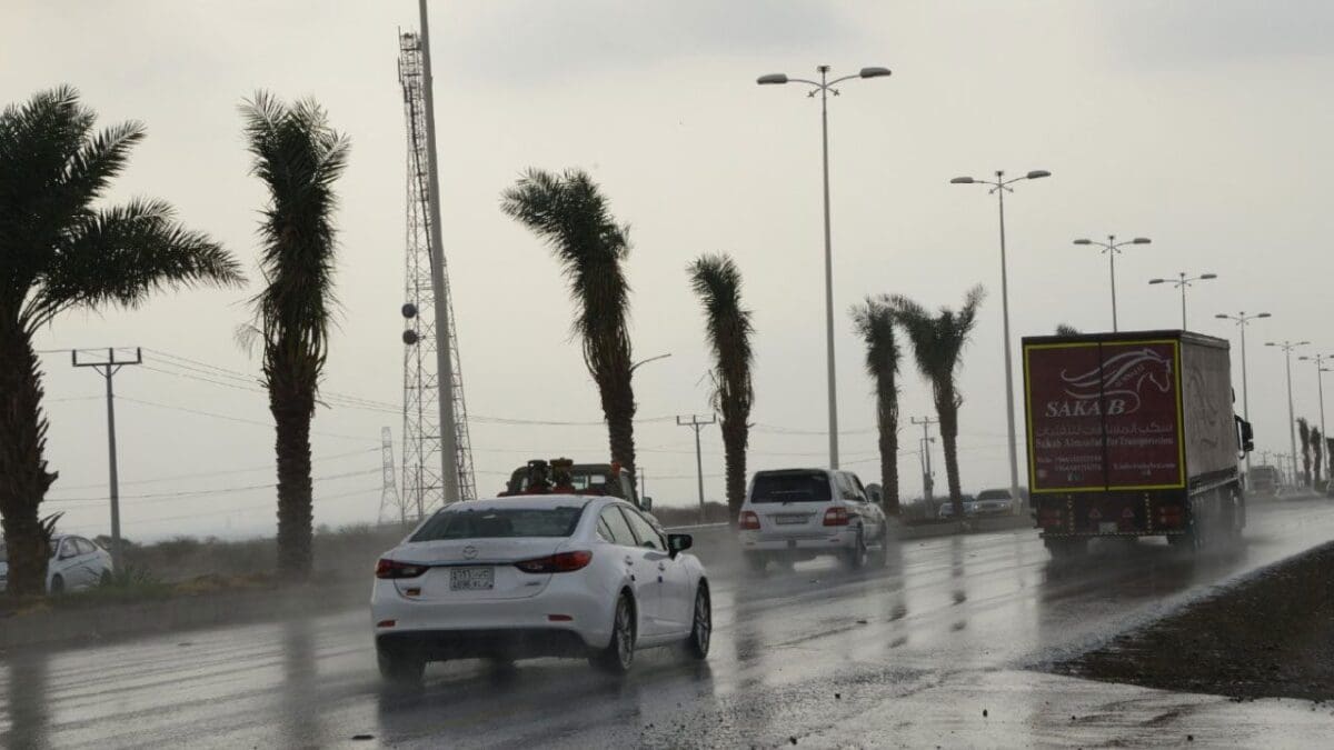 صحافة اليمن توقعات الطقس أمطار غزيرة في مكة المكرمة والطائف والمدينة المنورة وحائل وتبوك