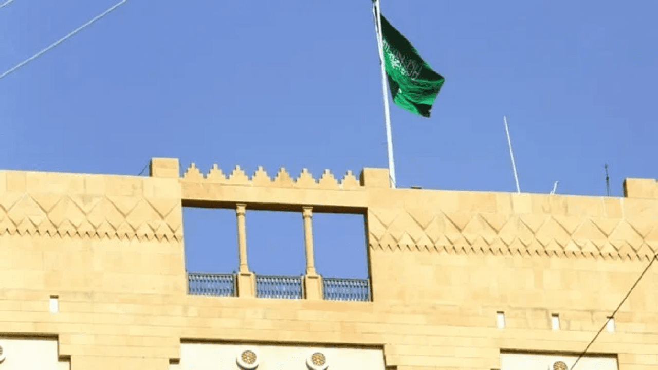 تهديد سفارة السعودية في لبنان