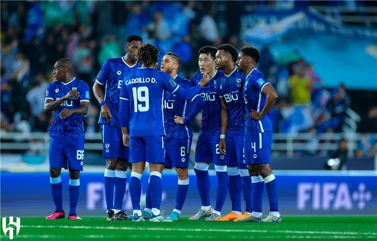 الهلال السعودي يفاضل بين أليجري ولوبيتيجي