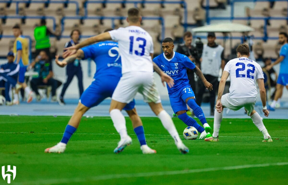 من لقاء الهلال ونافباخور - مصدر الصورة: حساب الهلال على تويتر