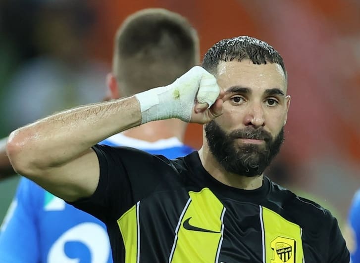 إصابة كريم بنزيما نجم الاتحاد السعودي