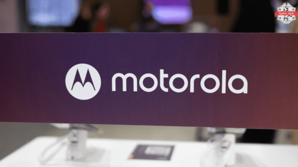 موتورولا تقدم Moto Tag: جهاز تعقب جديد بتقنية البلوتوث والنطاق الفائق الاتساع