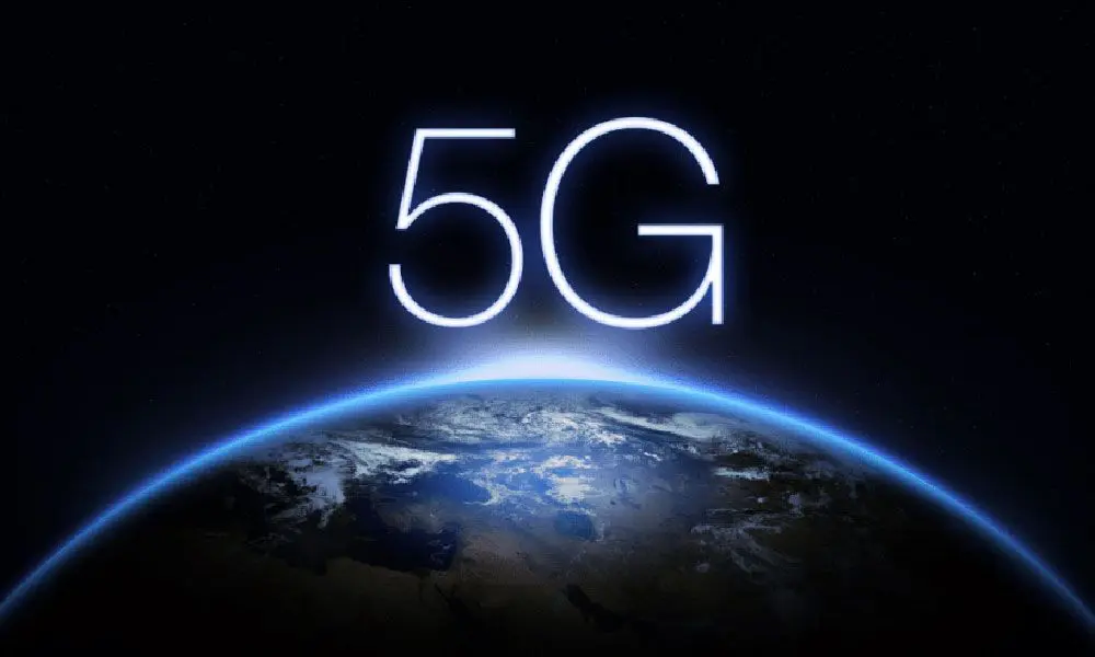 أثر تكنولوجيا 5G على الاتصال والابتكار: كيف ستغير شبكة الجيل الخامس طريقة تواصلنا وتطوير التطبيقات